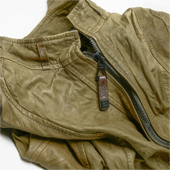 RUDSAK Khaki Crinkled Leather Cropped Moto Jacket Size M MSRP $550 - Picture 7 of 14